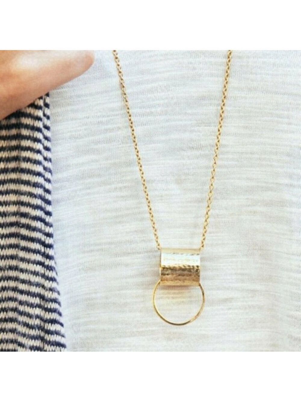 REVEL NECKLACE